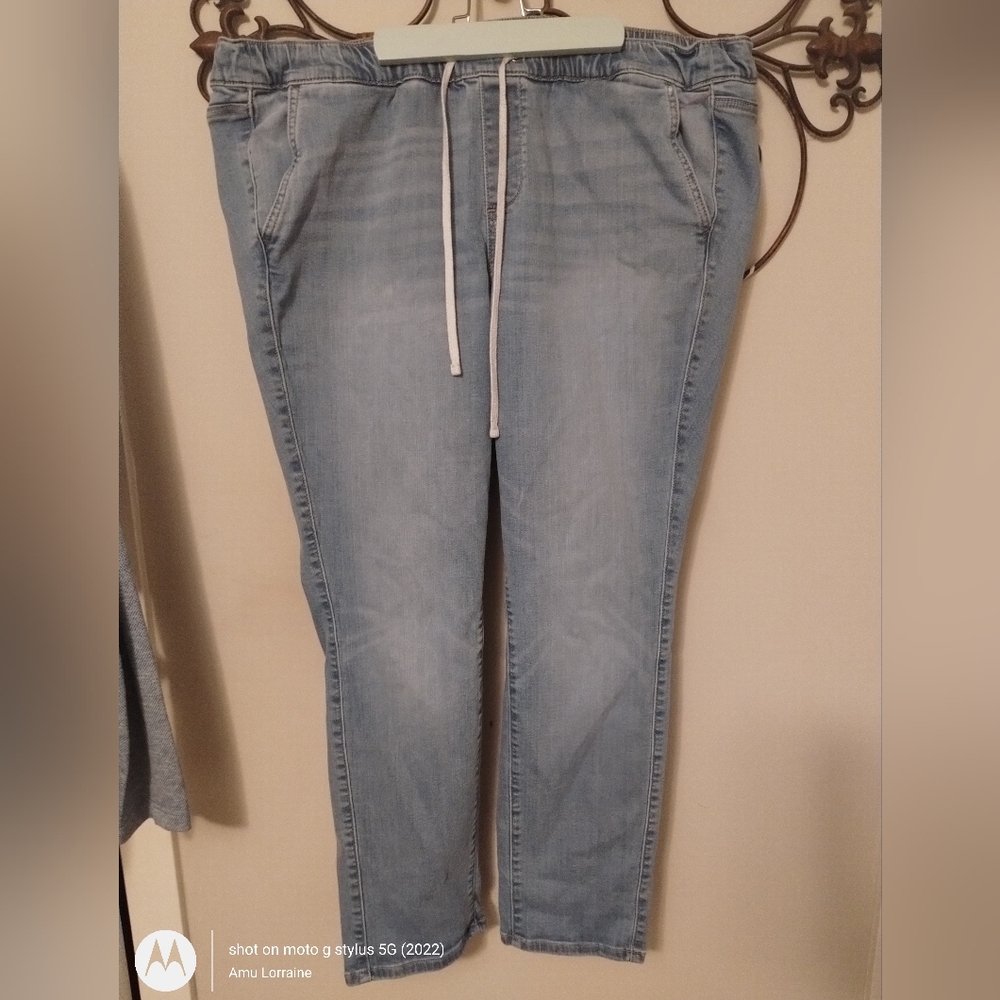 Women's Torrid 2R Lightwashed Drawstring Jeans Stretchy
